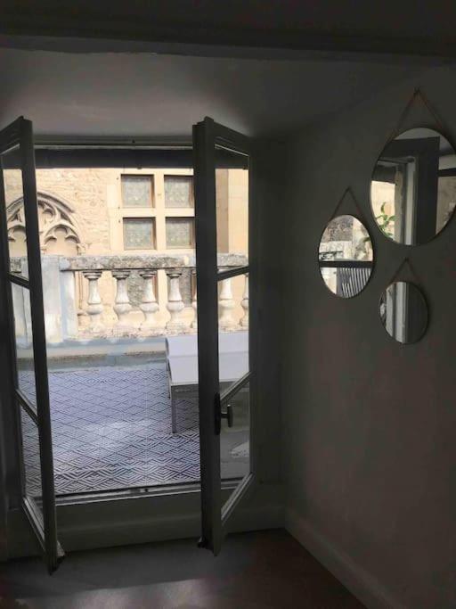Grand Appartement En Maison De Ville Valréas Buitenkant foto